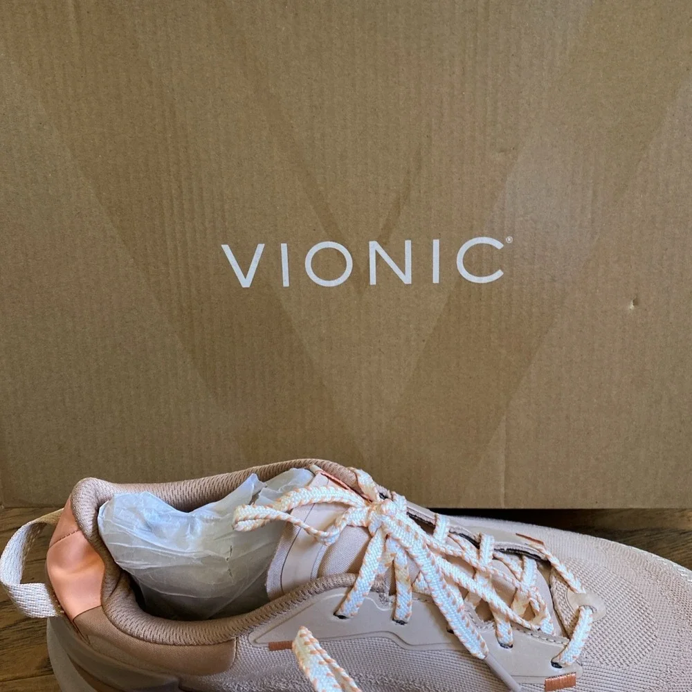Vionic gabby sneaker